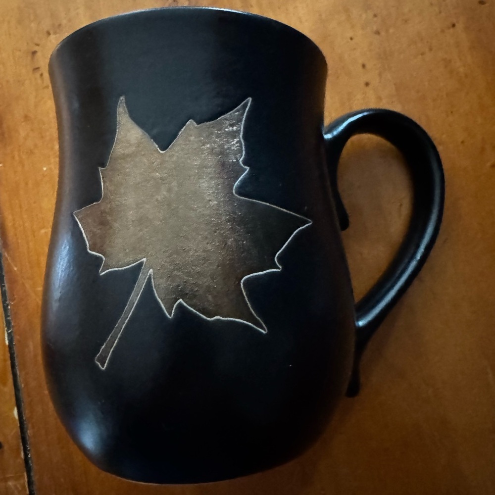 Potter’s Corner black maple leaf mug